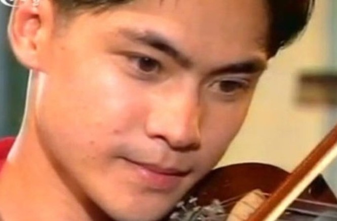 Phong ‘lãng tử’, chàng trai từng khiến bao cô gái say mê, giờ ra sao? Vai Phong qua diễn xuất của Lê Vũ Long trong Xin hãy tin em từng rất được yêu thích vào năm 1998.