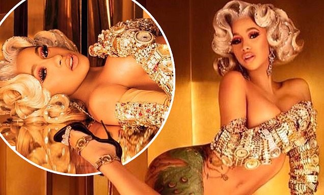 Cardi B tung ảnh nude phô đường cong không thể gợi cảm hơn Những hình ảnh nóng bỏng này được thực hiện trong album mới của cô mang tên Money.