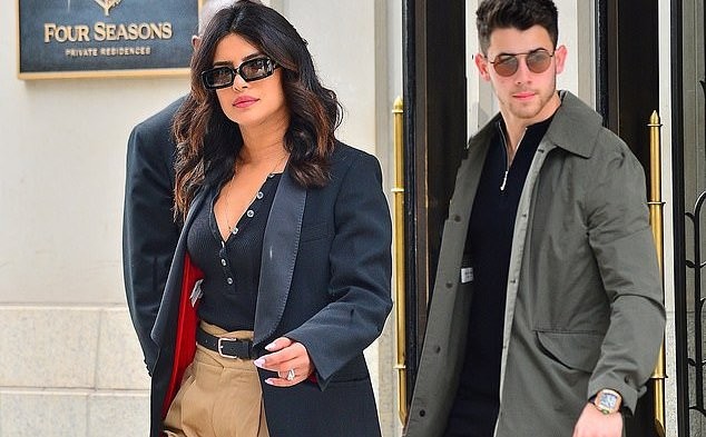 Hoa hậu Priyanka Chopra đẹp cá tính như một Fashionista trên phố Hoa hậu Priyanka Chopra đẹp cá tính như một Fashionista trên phố