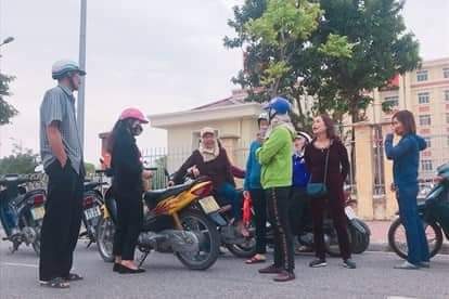 Vợ bị chồng dội nước sôi lên người vì ôm tiền đi chơi hụi Vợ bị chồng dội nước sôi lên người vì ôm tiền đi chơi hụi