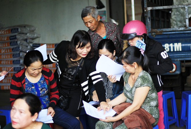Hàng trăm người dân ký đơn phản đối dự án đô thị nghìn tỷ Người dân ký đơn kiến nghị gửi các cơ quan chức năng