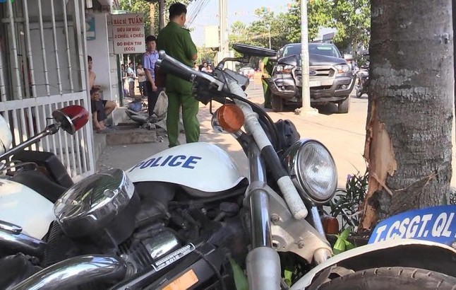 Tuyên án nhóm vận chuyển hàng cấm tông CSGT bị thương nặng Tuyên án nhóm vận chuyển hàng cấm tông CSGT bị thương nặng