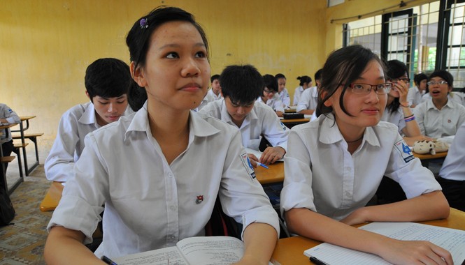Thay đổi lớn cho kỳ thi tốt nghiệp THPT 2015 Học sinh THPT đang mong chờ các điểm mới trong kỳ thi tốt nghiệp 2015. Ảnh: Hồng Vĩnh.