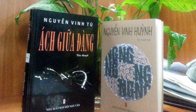 Hai cha con ra mắt sách chung Hai cha con ra mắt sách chung