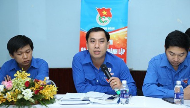 Hoạt động Đoàn luôn gắn liền với cuộc sống người dân Các đại biểu tham gia góp ý tại buổi tọa đàm.