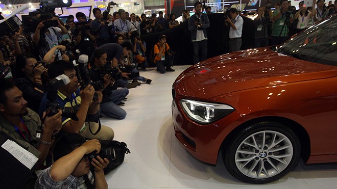 Chiêu trốn thuế mới của doanh nghiệp nhập ô tô Euro Auto trong lần ra mắt xe BMW mới. Ảnh: Như Ý.