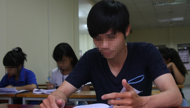 Nỗi đau đa cấp: Dân sập bẫy, chính quyền không hay Sau hơn một tháng tham gia công ty đa cấp, Vũ tay trắng và quyết định bỏ việc đi học lại.