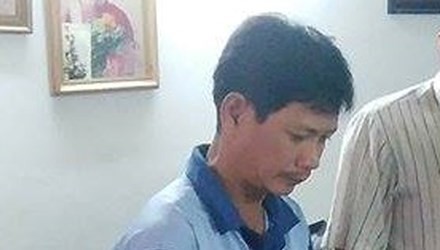 Cầm cố vàng giả, chiếm đoạt hơn 1 tỷ đồng Ngô Văn Tâm lúc bị công an bắt. Ảnh CA cung cấp.