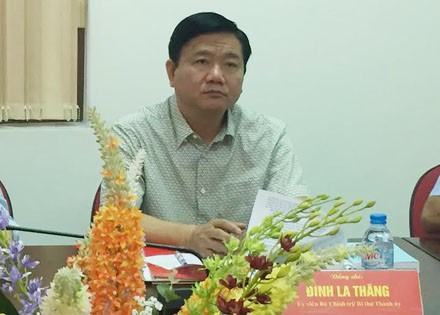 Đường dây nóng của Bí thư Đinh La Thăng nhận 1.200 cuộc gọi Bí thư Thành ủy TPHCM Đinh La Thăng