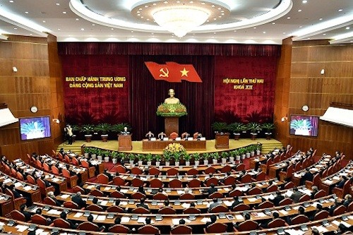 Bộ Chính trị giới thiệu nhân sự lãnh đạo các cơ quan nhà nước Hội nghị lần thứ hai Ban Chấp hành Trung ương Đảng khóa XII. Ảnh: VGP