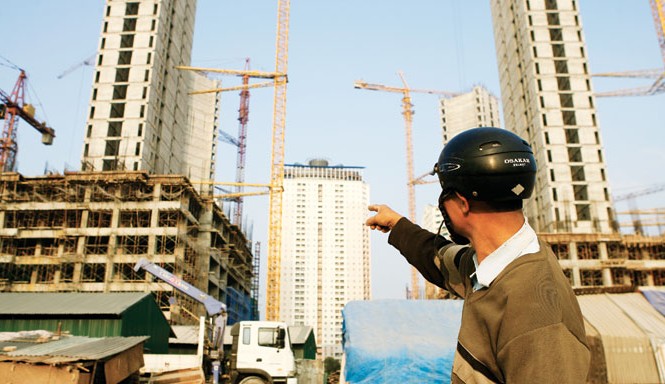 Lại phân hạng chung cư: Lo xin - cho, chạy nâng hạng Khách hàng lo ngại chủ đầu tư chạy nâng hạng để thổi giá chung cư. Ảnh: Hồng Vĩnh.
