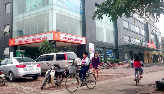 Xử phạt chửi bậy, cãi nhau ở chung cư: Khóc dở triển khai Vào chung cư có thể bị phạt nếu nói bậy, chửi tục theo quy định áp dụng từ ngày 2/4 tới. Ảnh: Như Ý.