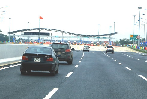 Giảm phí xe tải nặng của cao tốc Hà Nội – Hải Phòng Cao tốc Hà Nội - Hải Phòng. Ảnh: Vnexpress