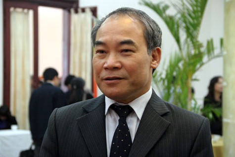Giáo dục nghệ thuật: Đào tạo tràn lan, bất chấp năng khiếu Thứ trưởng Bộ GD&ĐT Nguyễn Vinh Hiển cho biết, trong thời gian tới, Bộ sẽ xem xét, quy hoạch lại mạng lưới đào tạo giáo viên giảng dạy nghệ thuật.