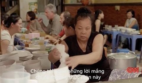 Nhân 'bún chửi' Hà Nội lên CNN Chủ quán "bún chửi" trên kênh truyền hình CNN