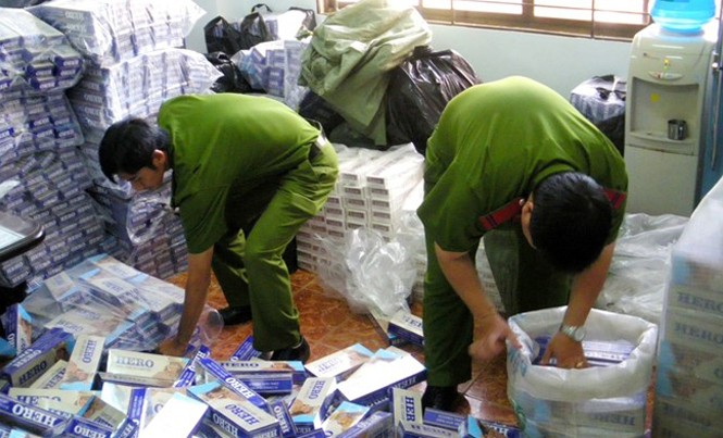 Thuốc lá lậu gây thất thoát ngân sách 10.000 tỷ đồng Cơ quan chức năng thu giữ thuốc lá lậu tại An Giang. Ảnh: CTV.