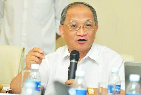 Đổ xô làm thép vì giá điện rẻ, lợi nhuận cao TS Lê Đăng Doanh cho rằng, hiện đầu tư thép tại Việt Nam đang lãi lớn nhờ giá điện quá thấp.