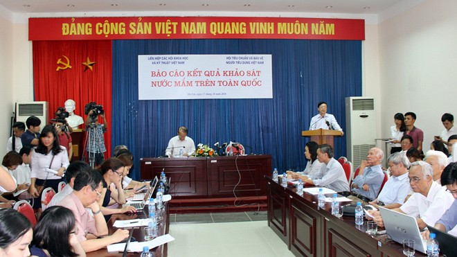 Việc làm của Vinastas rất sai lầm, đáng xấu hổ Cuộc họp báo của Vinastas công bố chất lượng nước mắm sau khảo sát trên toàn quốc. Ảnh: Minh Ngọc.