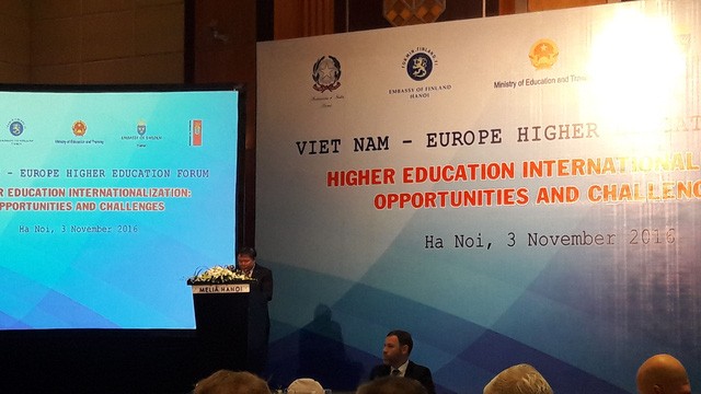 Việt Nam đang 'nhập siêu' về giáo dục Diễn đàn Giáo dục đại học Việt Nam - Châu Âu. Ảnh: Dân Trí