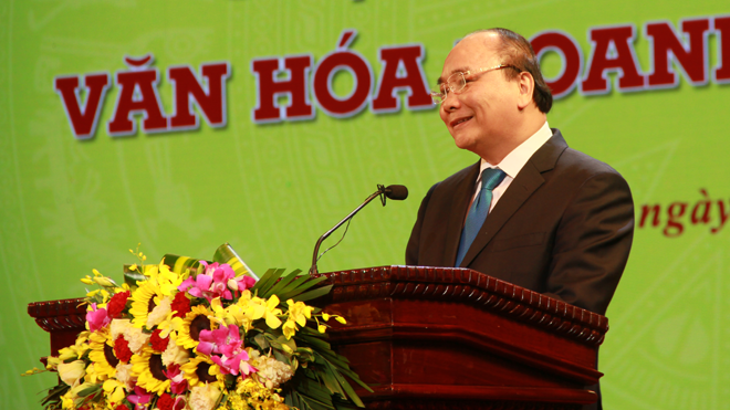Công bố “Ngày văn hóa doanh nghiệp Việt Nam” Thủ tướng Nguyễn Xuân Phúc phát động “Xây dựng văn hóa doanh nghiệp Việt Nam”. Ảnh: Toan Toan.