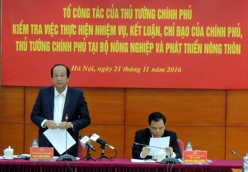 Vụ cấp khống 800 giấy lưu hành thủy sản: Không thể xử lý 'nội bộ' Bộ trưởng, Chủ nhiệm Văn phòng Chính phủ Mai Tiến Dũng phát biểu tại cuộc làm việc. Ảnh: Vnexpress