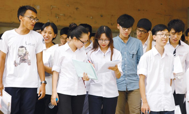 Mỗi thí sinh một đề, liệu có đảm bảo công bằng? Thi trắc nghiệm mỗi thí sinh một đề, Bộ GD & ĐT cần đảm bảo độ khó - dễ tương đồng giữa các đề thi. Ảnh: Như Ý.