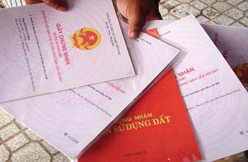 Người dân xin cấp sổ đỏ chỉ cần 'vài click chuột' Ảnh minh họa