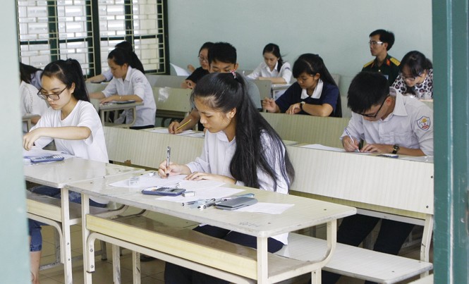 Thi THPT quốc gia 2017: Áp lực lớn lên cấp sở Thí sinh dự thi THPT quốc gia 2016 tại Hà Nội. Ảnh: Ngọc Châu.