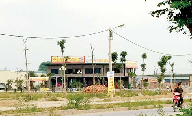 Dự án công viên biến tướng, cho thuê giá bèo: “Phớt lờ” chỉ đạo Sau khi ký hợp đồng thuê với giá 5.000 đồng/m2/năm, nhiều đơn vị đã cho thuê lại với giá cao hơn khiến việc giám sát gặp khó khăn.