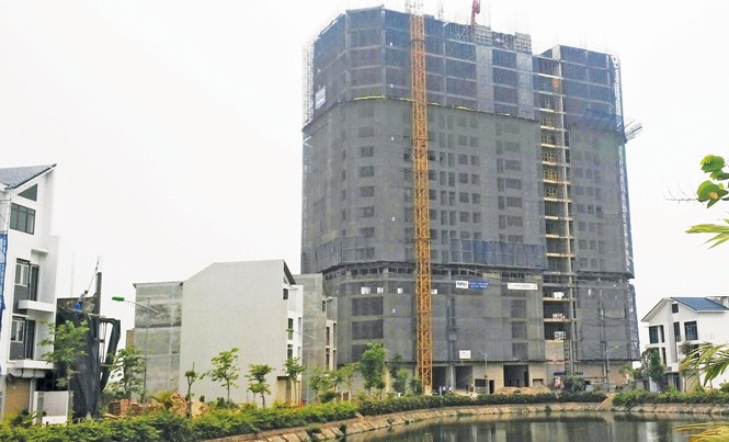 Hà Nội loay hoay quản 1.600 thanh tra xây dựng Dù có đông đảo lực lượng TTXD nhưng quận Nam Từ Liêm vẫn để xảy ra công trình 18 tầng xây dựng không phép.
