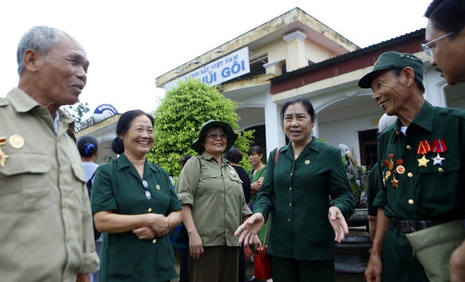 Ga Gôi - ngày trở về nghẹn ngào Những đồng đội của Đại đội 895 trong buổi gặp mặt tại Ga Gôi.