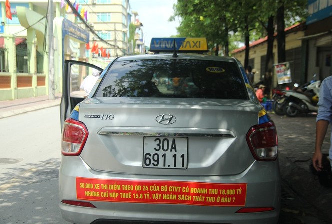 Hiệp hội Vận tải Hà Nội 'kêu gọi' taxi truyền thống kiềm chế Hiệp hội Vận tải Hà Nội 'kêu gọi' taxi truyền thống kiềm chế