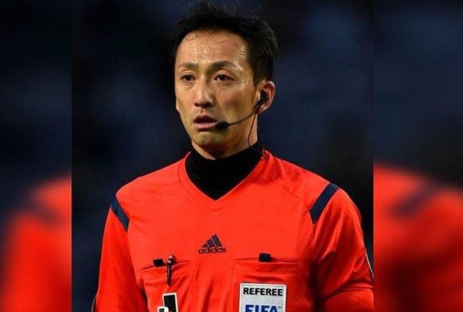 Trận “chung kết sớm” của V-League 2017: Vì sao mời trọng tài ngoại bắt chính? Trận “chung kết sớm” của V-League 2017: Vì sao mời trọng tài ngoại bắt chính?