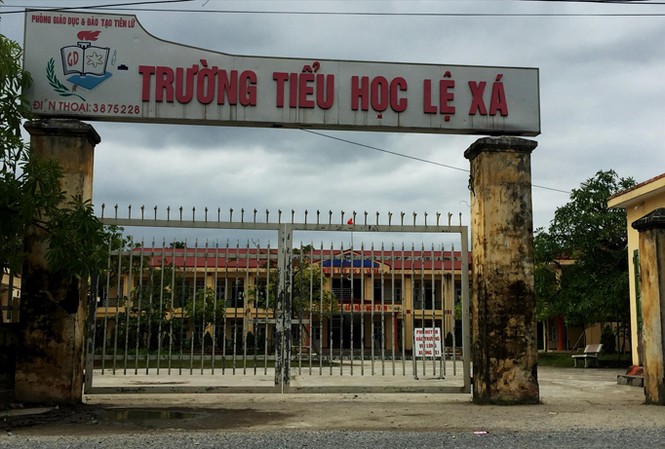Vì sao hiệu trưởng trường Lệ Xá bị khởi tố, bắt tạm giam? Vì sao hiệu trưởng trường Lệ Xá bị khởi tố, bắt tạm giam?