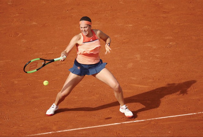 Roland Garros 2018: Nhiều cú sốc trong ngày khai màn ĐKVĐ Jelena Ostapenko dừng bước sớm.