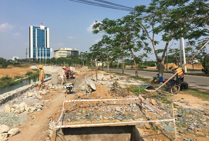 Khu Công nghệ cao Hòa Lạc: 20 năm vẫn... ngổn ngang Một góc Khu CNC Hòa Lạc đang tiếp tục hoàn thiện hạ tầng. Ảnh: Trường Phong.