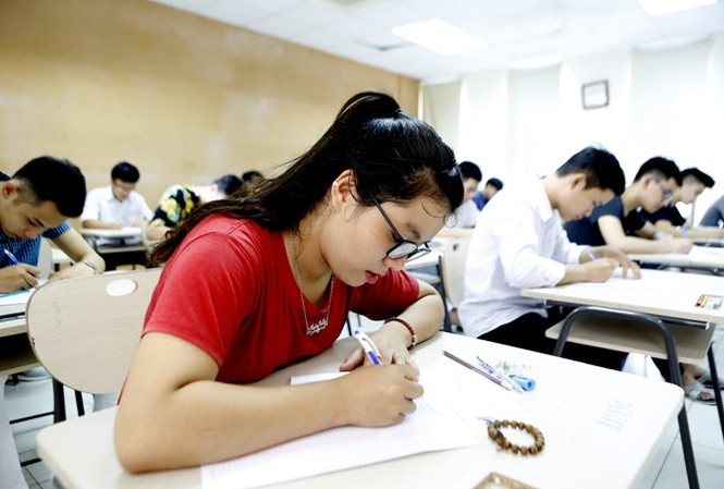 Thi THPT Quốc gia 2018: Thí sinh được tạo điều kiện tối đa Thí sinh, phụ huynh và toàn xã hội trông chờ một kỳ thi THPT Quốc gia nghiêm túc, an toàn, thuận lợi. Trong ảnh: Kỳ thi THPT Quốc gia 2017. Ảnh: Như Ý.