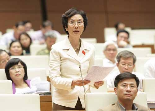 BHYT thu 15 tháng: Vô lý, sao lại đẩy khó cho dân? BHYT thu 15 tháng: Vô lý, sao lại đẩy khó cho dân?