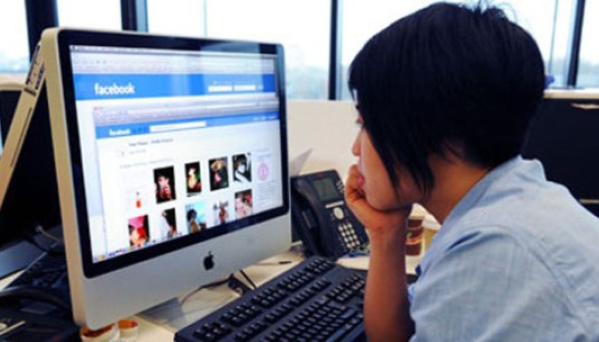 'Nói xấu' chủ tịch tỉnh trên Facebook: Kỷ luật không đúng luật? Cần nghĩ kỹ trước khi nhận xét tiêu cực về người khác trên Facebook. Ảnh: Hồng Vĩnh