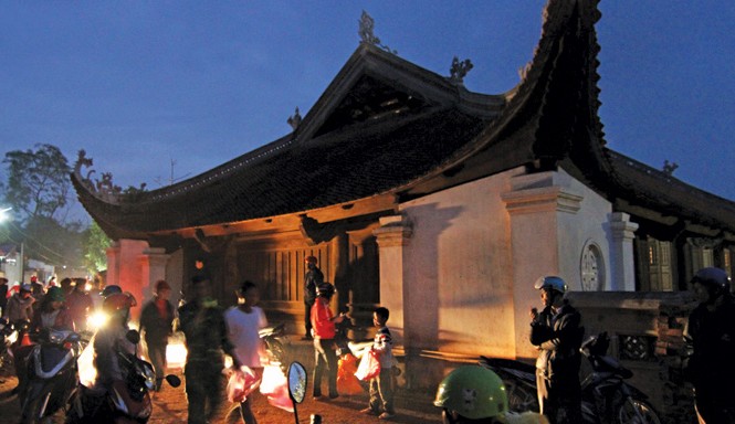 Chợ họp duy nhất một buổi mồng Hai Tết Chợ mồng Hai Tết ở Tân Yên, Bắc Giang. Ảnh: Vương Lâm