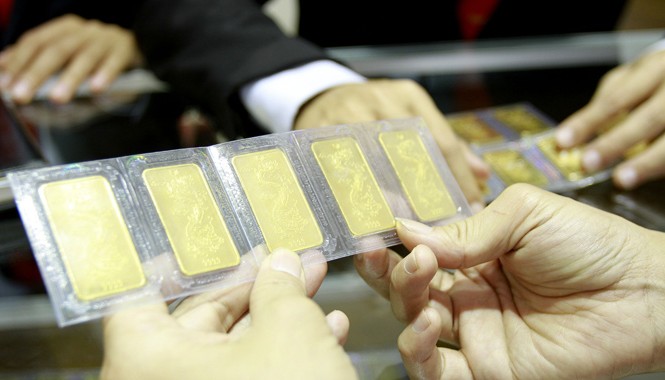 2016, có nên đầu tư vàng? Giá vàng đã tăng 16% từ đầu năm đến nay.