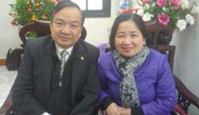 Những điều ít biết về tác giả Đoàn ca Anh Cao Cảnh Giác, con trai út nhạc sỹ Hoàng Hòa, và vợ.