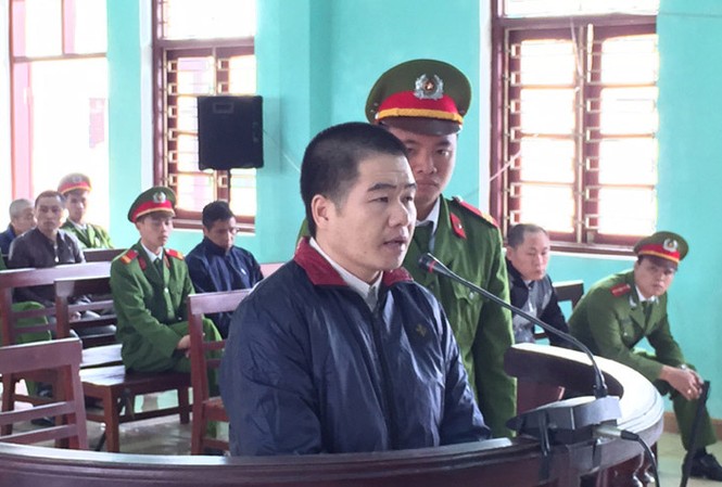Viện KSND Tối cao giữ quan điểm truy tố vụ Tàng “keangnam” Tráng A Tàng tại phiên tòa vào cuối năm 2015. Ảnh: Vietnamnet
