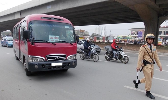 Điều chỉnh nhiều tuyến xe khách ra ngoại thành Thay vì đường vành đai 3, sắp tới xe khách liên tỉnh chạy qua Hà Nội sẽ phải chạy ra các tuyến đường ngoại thành. Ảnh: Anh Trọng