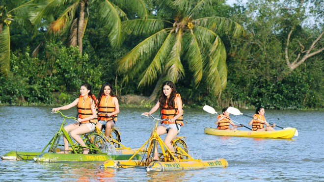 Hà Anh Tuấn: 'Bi Rain là sức ép với ca sĩ Việt Nam' Thí sinh Hoa hậu Việt Nam 2016 vui vầy giữa thiên nhiên Nhơn Trạch, Đồng Nai. Ảnh: Hồng Vĩnh