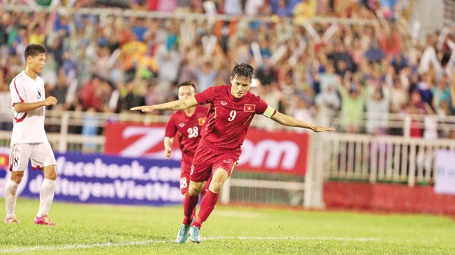 AFF cup 2016: Công Vinh vẫn là số 1? Công Vinh vẫn là chân sút được các HLV tin dùng ở những giải đấu lớn. Ảnh: VSI