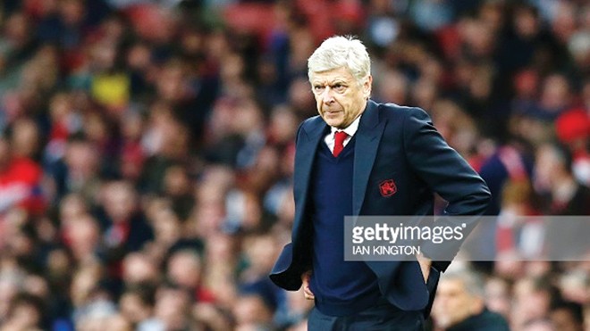 Sinh nhật kém vui của ông Wenger HLV Wenger không có được niềm vui trọn vẹn trong dịp kỷ niệm sinh nhật. Ảnh: Getty Images