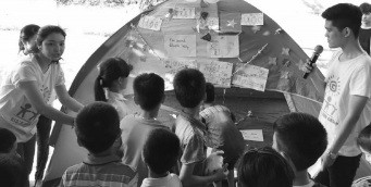 Giúp trẻ có H được sẻ chia Các thành viên trong CLB Mặt trời của bé mang đến nhiều hoạt động vui chơi, trang bị kỹ năng được tổ chức. Ảnh: BTC