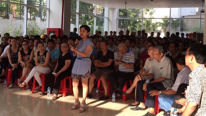 Thanh tra xây dựng ở đâu? - Bài 3: Sai nhưng chỉ rút kinh nghiệm Tại một số chung cư, sau khi cư dân phản ánh sai phạm thì thanh tra mới có mặt (Trong ảnh: Cư dân phản ánh chung cư The Harmona sai phạm)