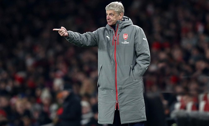 Arsenal đứt mạch thăng hoa, Wenger nổi đóa HLV Wenger rất không hài lòng với màn trình diễn kém cỏi của các học trò khiến Arsenal đứt mạch bất bại. Ảnh: GETTY IMAGES
